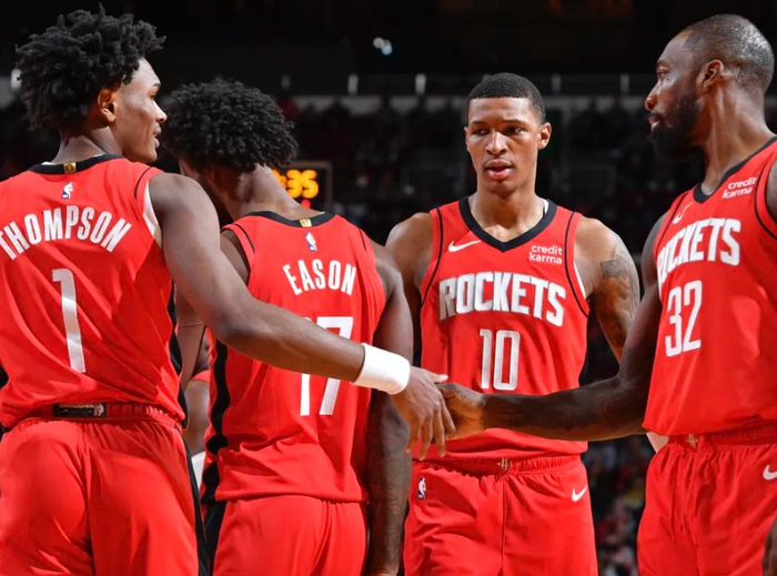 马刺鏖战灰熊,范弗利特扛起全队 马刺鏖战灰熊,范弗利特扛起全队