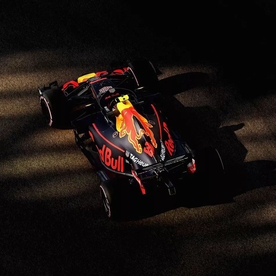 红牛二队横扫阿斯顿马丁，汉密尔顿扛起全队